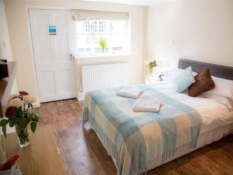 Stay And Relax At The Yew Tree Manuden Exterior photo